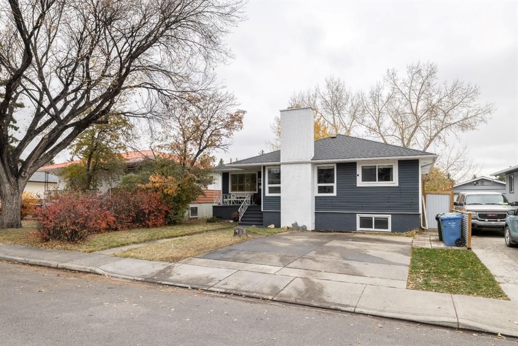 I have sold a property at 332 Trafford DRIVE NW in Calgary
